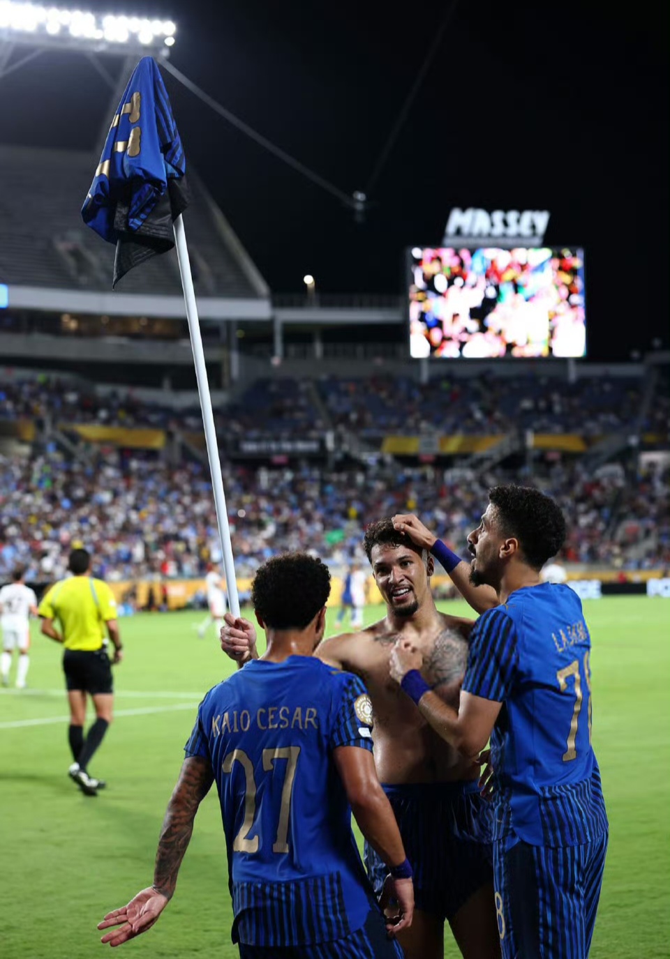 乌拉圭绝杀马赛，加维状态火热