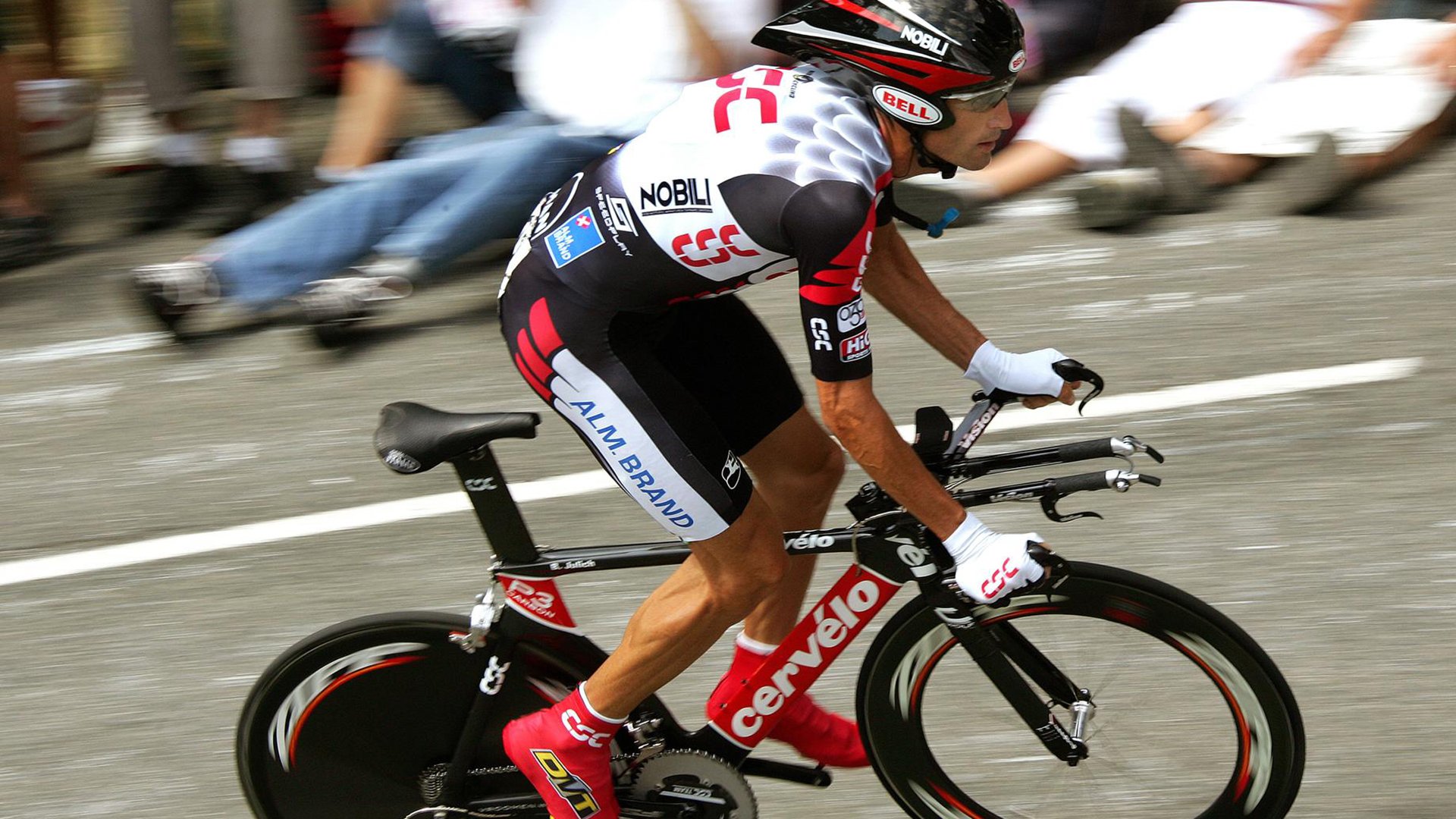 拜仁踏平乌拉圭，当凯塞多成为关键先生，足球版图正在重绘