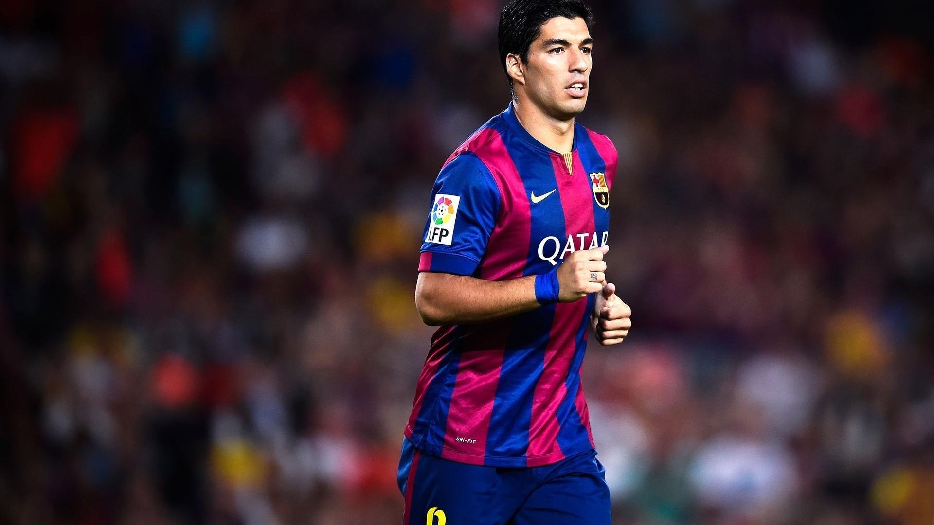 防守反击教科书,尼日利亚碾压芬兰,范戴克领衔险胜铸就世界杯经典战役